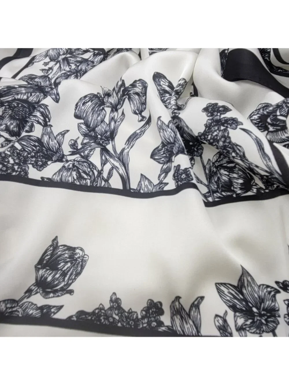 ✨✨Elegant Bandana Square Scarf Silky Satin Soft BLACK WHITE Neck Scarfs Headwrap